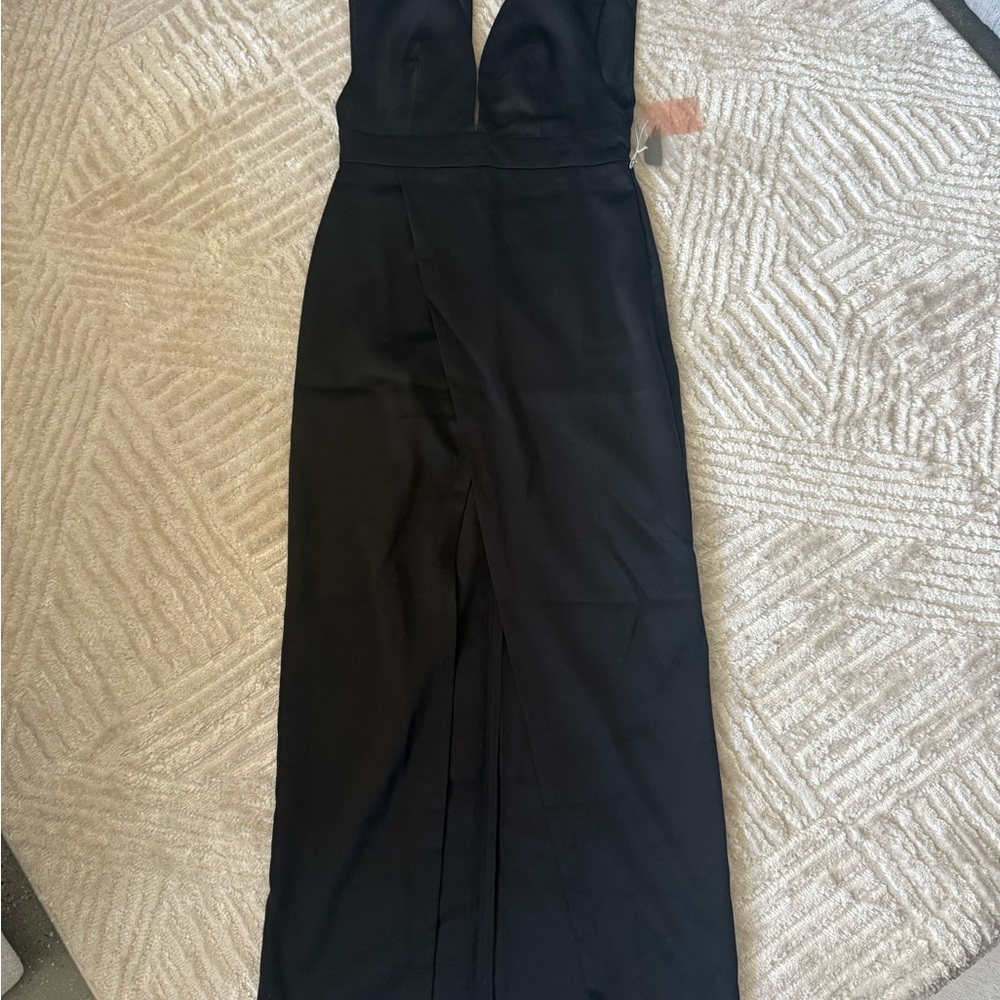 Forever 21 Elegant Black Sleeveless Gown